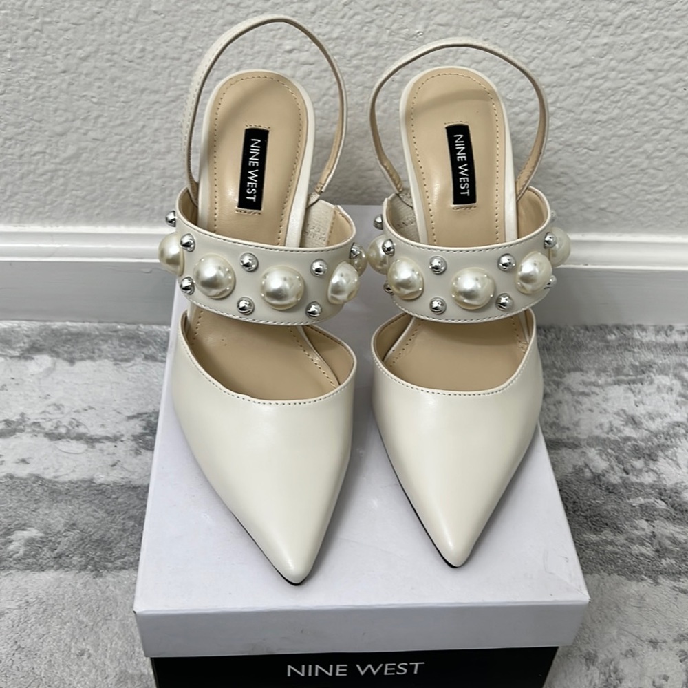 Nike West Heels